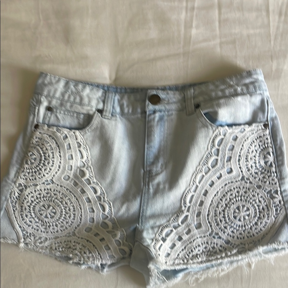 Design Lab Lord & Taylor Light Blue Jean Shorts with Lace